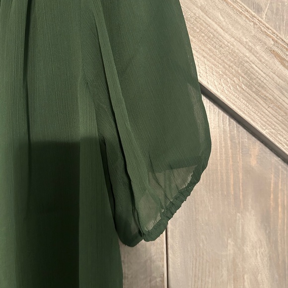 LOFT Women's Green Blouse - Picture 3 of 3